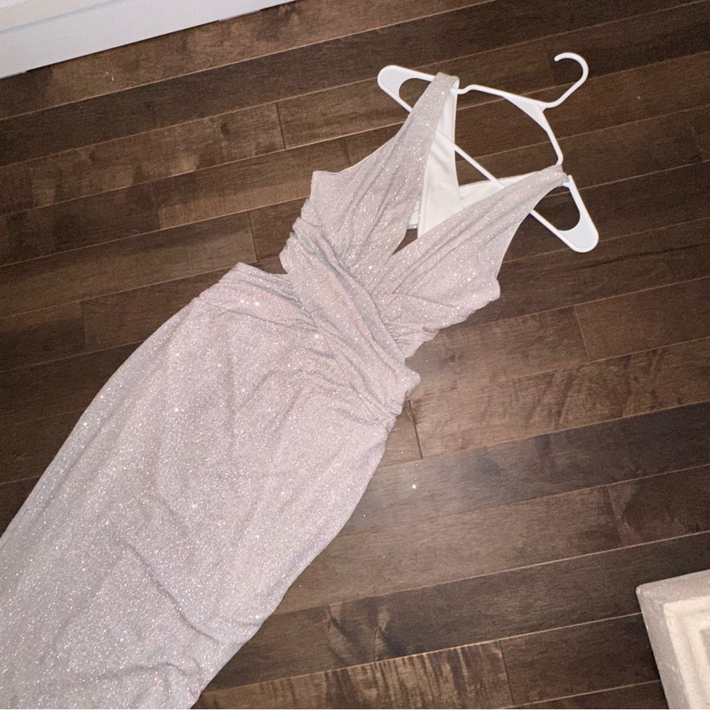Brand new dress Sparkling Le Chateau - Picture 5 of 6